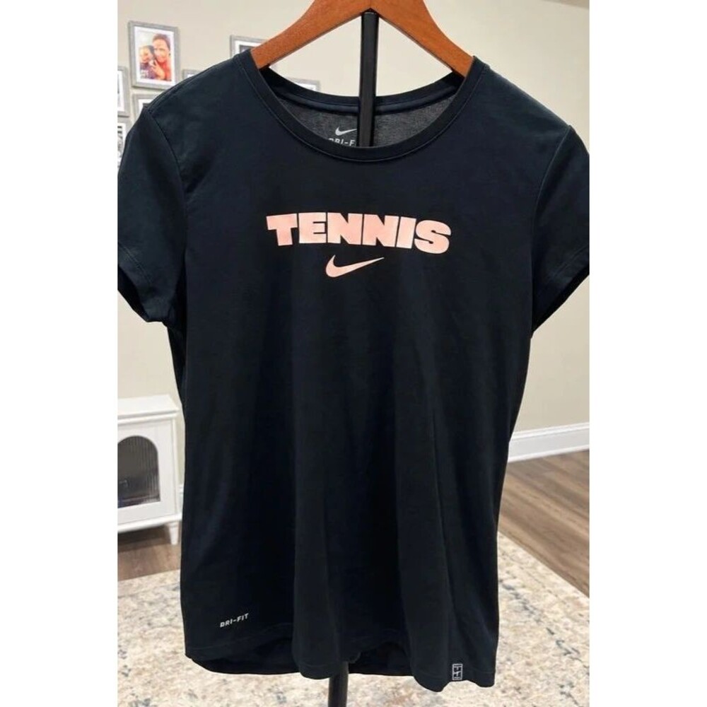 Nike Dri-FIT Women’s Black Tennis Graphic T-Shirt Size M